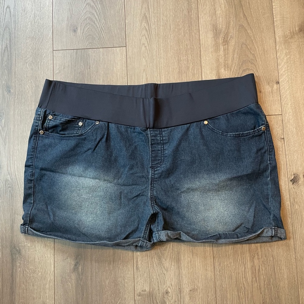 2 pair denim maternity jean shorts - Picture 2 of 7